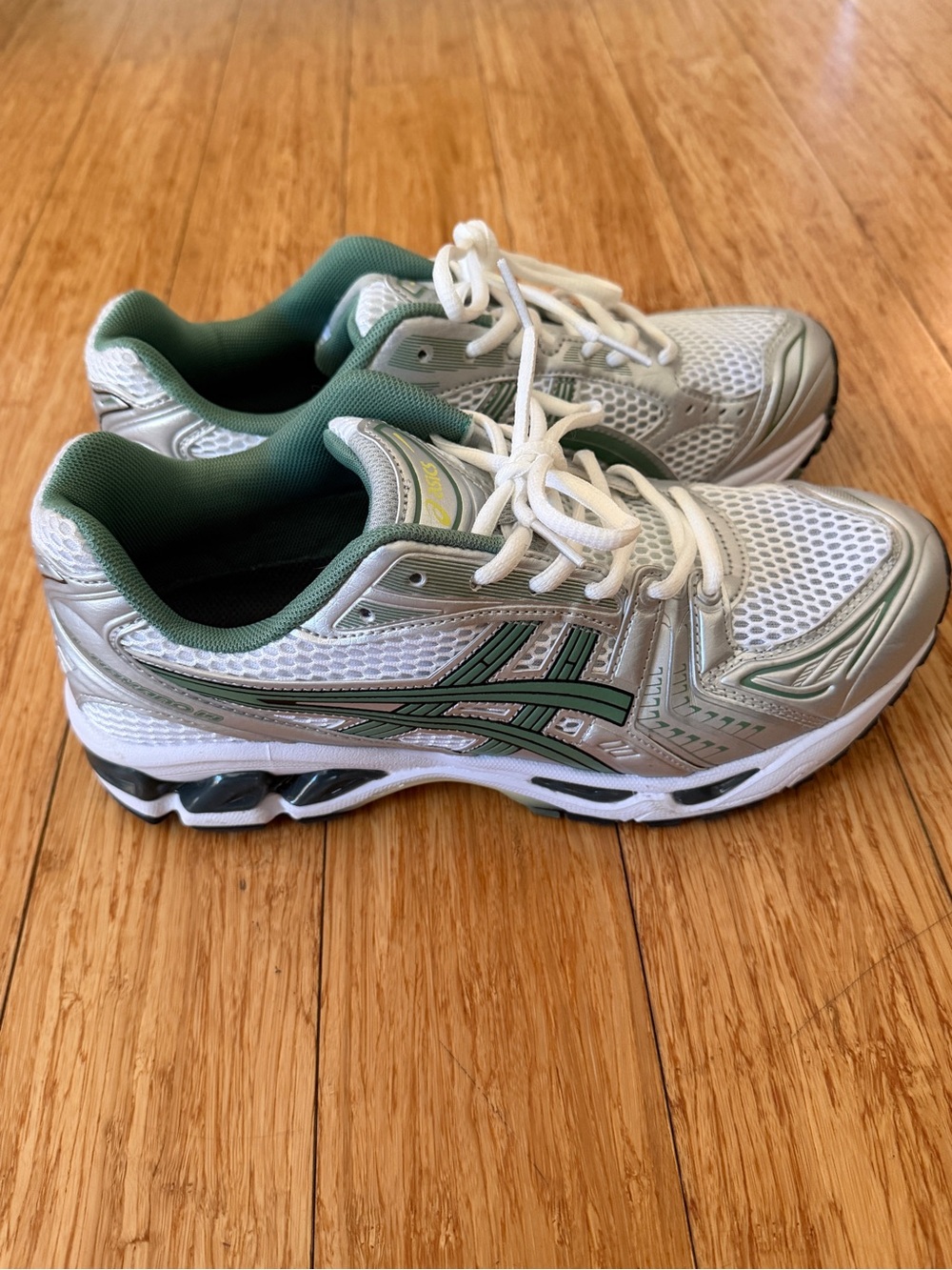 ASICS GEL-Kayano 14 - Picture 4 of 6